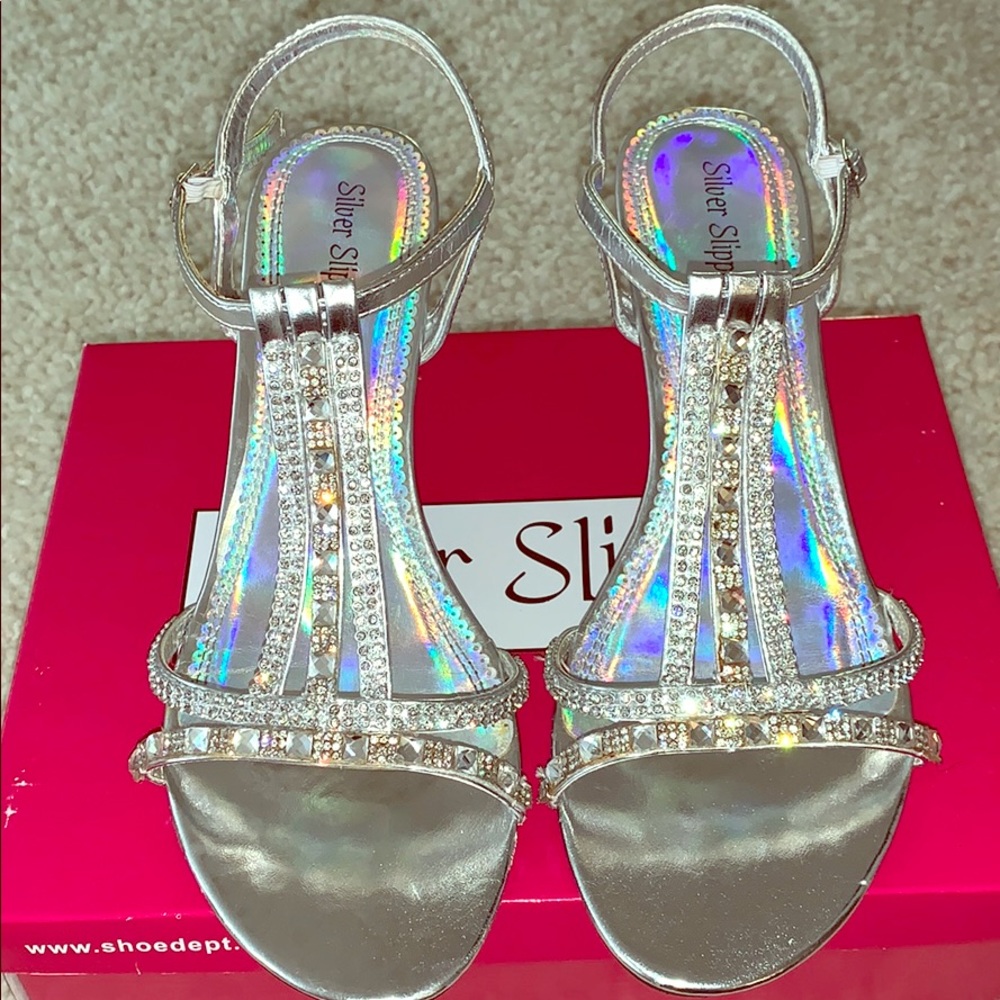 Women’s Silver Prom Heels